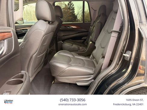 Used 2016 Cadillac Escalade Luxury image 19