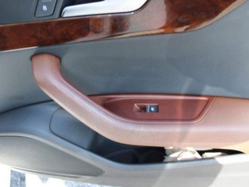 Used 2019 Audi A4 2.0T Premium w/ Convenience Package image 10