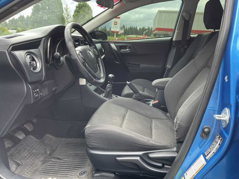 Used 2018 Toyota Corolla iM FWD image 12