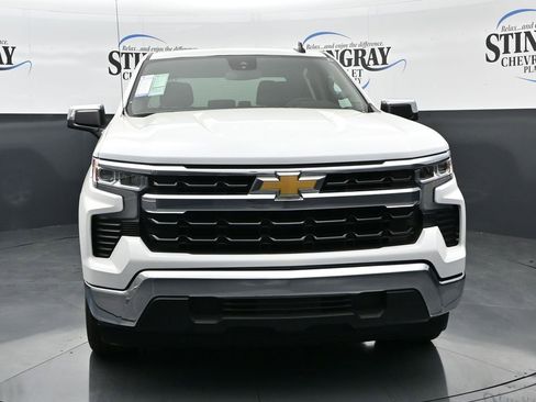 Used 2025 Chevrolet Silverado 1500 LT image 2