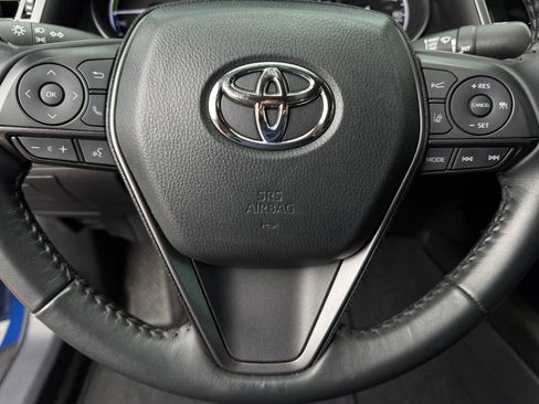 Used 2024 Toyota Camry SE w/ Convenience Package FWD image 19