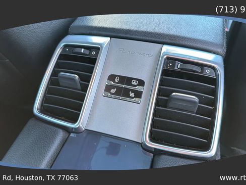 Used 2013 Porsche Panamera image 32
