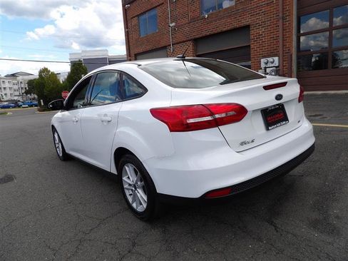 Used 2017 Ford Focus SE w/ Cold Weather Package image 3