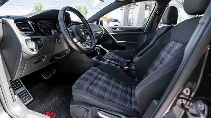 Used 2017 Volkswagen GTI Sport FWD image 19