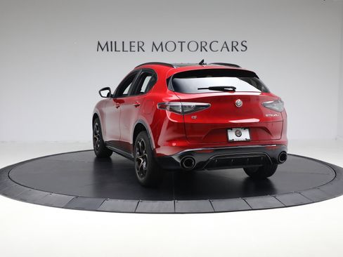 New 2025 Alfa Romeo Stelvio Sprint image 4
