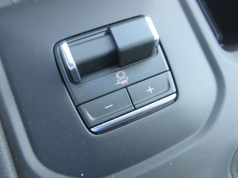 New 2026 GMC Sierra 2500 AT4 w/ AT4 Premium Plus Package AWD/4WD image 21