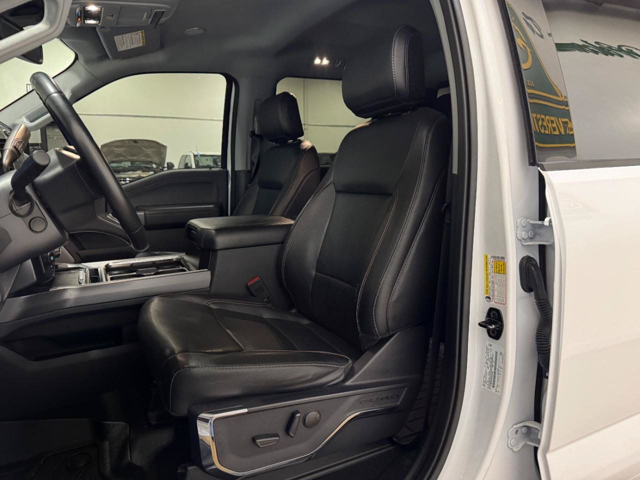 Used 2023 Ford F350 Lariat w/ Lariat Ultimate Package AWD/4WD image 6