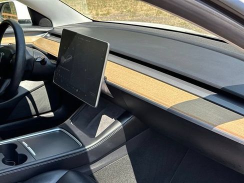 Used 2021 Tesla Model 3 Standard Range Plus RWD image 23