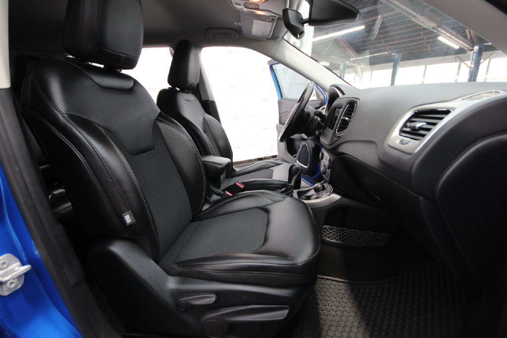 Used 2019 Jeep Compass Latitude w/ Cold Weather Group AWD/4WD image 26