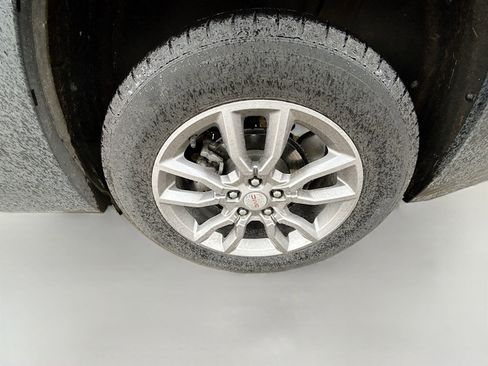 Used 2024 GMC Terrain SLT image 10