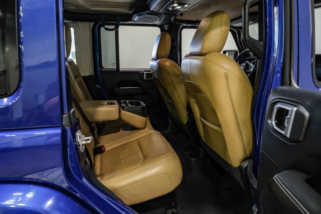 Used 2019 Jeep Wrangler Unlimited Sahara AWD/4WD image 35
