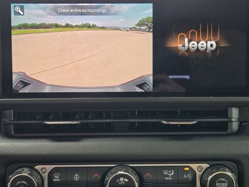 New 2026 Jeep Gladiator Willys AWD/4WD image 21