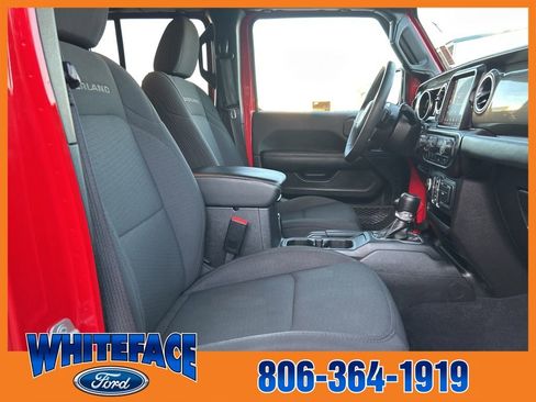 Used 2023 Jeep Gladiator Overland AWD/4WD image 40