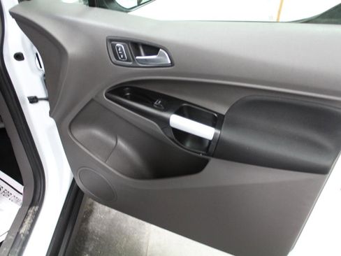 Used 2020 Ford Transit Connect XLT image 22