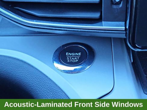 Used 2022 Ford Explorer XLT w/ Equipment Group 202A image 17