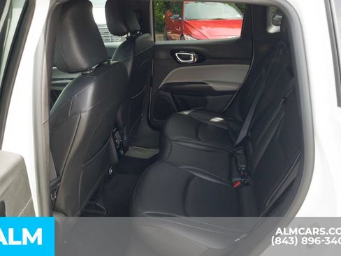 Used 2025 Jeep Compass Limited AWD/4WD image 17