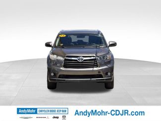 Used 2015 Toyota Highlander XLE FWD video 2