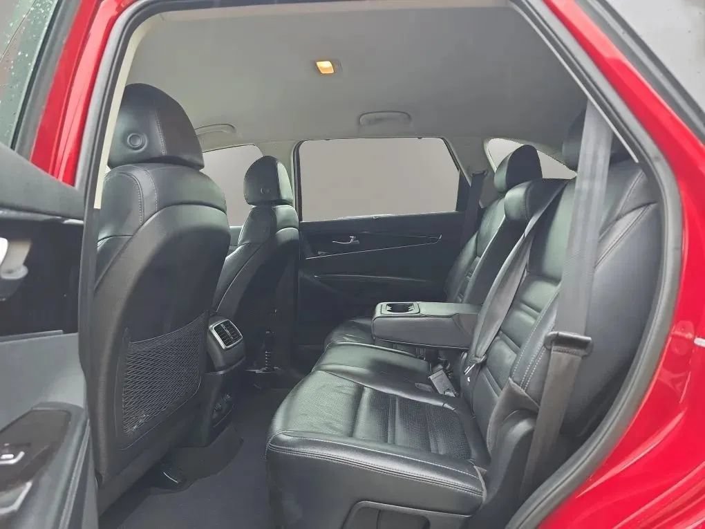 Used 2018 Kia Sorento EX FWD image 39