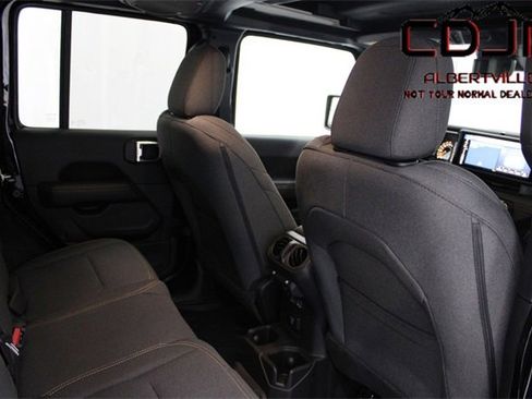 Used 2024 Jeep Wrangler Sahara w/ Technology Group image 23