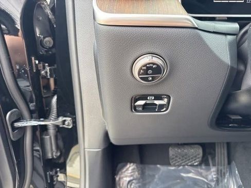 New 2025 Mercedes-Benz GLC 350e 4MATIC image 20