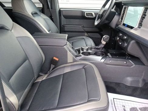 New 2025 Ford Bronco Outer Banks image 32