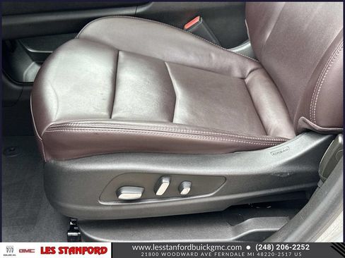 Used 2024 Cadillac XT6 Premium Luxury w/ LPO, Floor Liner Package AWD/4WD image 19