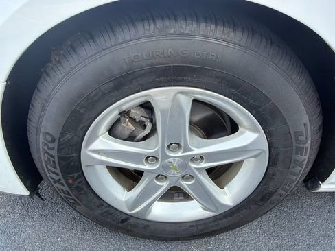 Used 2020 Chevrolet Malibu LS FWD image 11