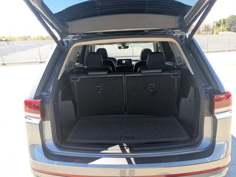 Used 2024 Volkswagen Atlas SEL Premium R-Line image 7
