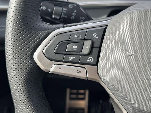 New 2026 Volkswagen Tiguan SE R-Line AWD/4WD image 16