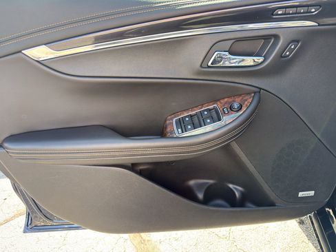 Used 2015 Chevrolet Impala LTZ FWD image 14