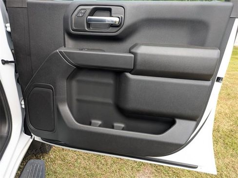 New 2025 Chevrolet Silverado 2500 Custom w/ Custom Value Package image 32