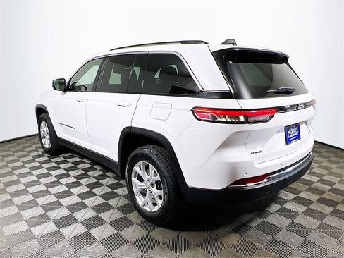 Used 2023 Jeep Grand Cherokee Limited image 6