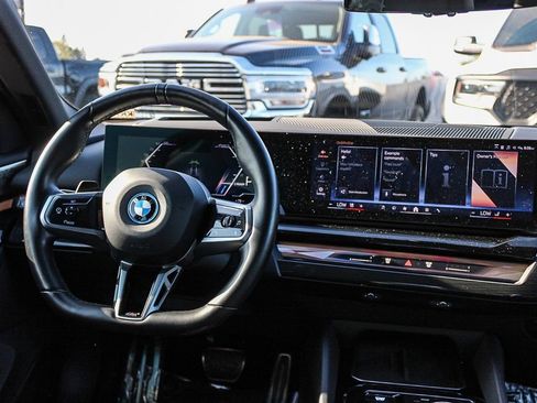 Used 2024 BMW i5 eDrive40i w/ M Sport Package RWD image 14