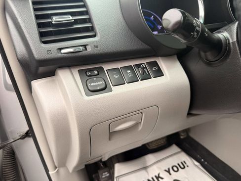 Used 2013 Toyota Highlander Limited image 10