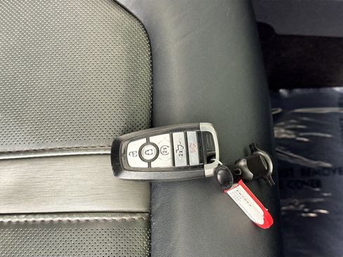 Used 2019 Ford F250 Platinum w/ Platinum Ultimate Package image 43