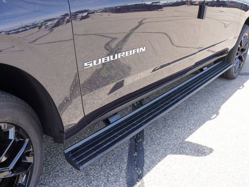 New 2026 Chevrolet Suburban High Country AWD/4WD image 10