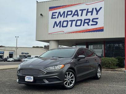 Used 2017 Ford Fusion SE