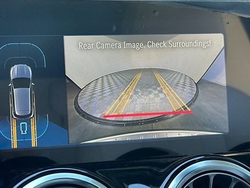 Certified 2025 Mercedes-Benz GLA 250 4MATIC image 21