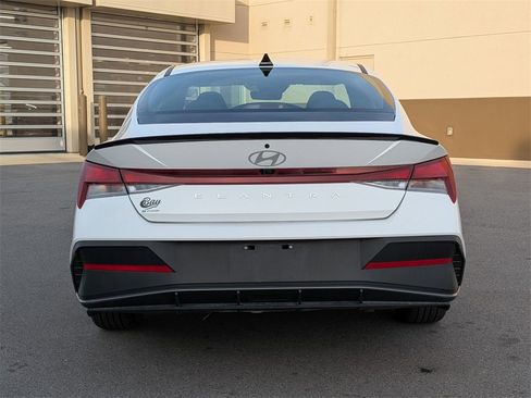 Certified 2025 Hyundai Elantra Sport w/ Cargo Package image 7