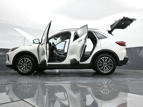 New 2024 Ford Escape SE image 31