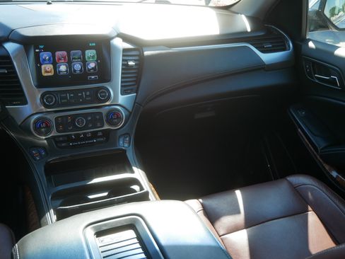 Used 2019 Chevrolet Tahoe Premier w/ Premier Plus Edition AWD/4WD image 11