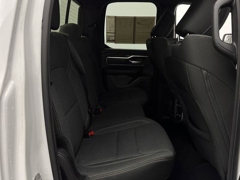 Used 2022 RAM 1500 Big Horn AWD/4WD image 32