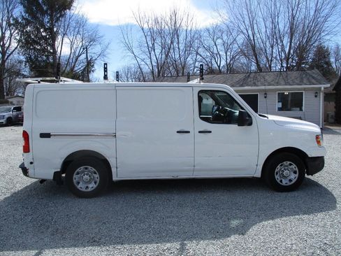 Used 2020 Nissan NV 2500 SV image 6