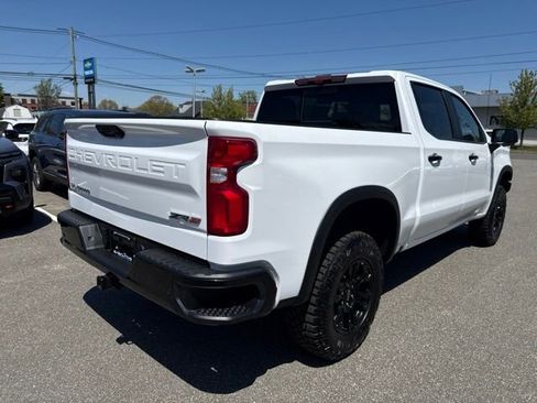 Used 2025 Chevrolet Silverado 1500 ZR2 w/ Technology Package AWD/4WD image 6