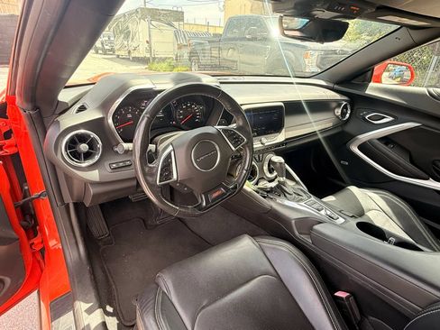 Used 2019 Chevrolet Camaro SS RWD image 15