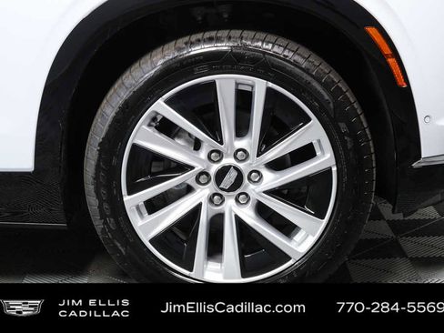Certified 2026 Cadillac Vistiq Luxury AWD/4WD image 40