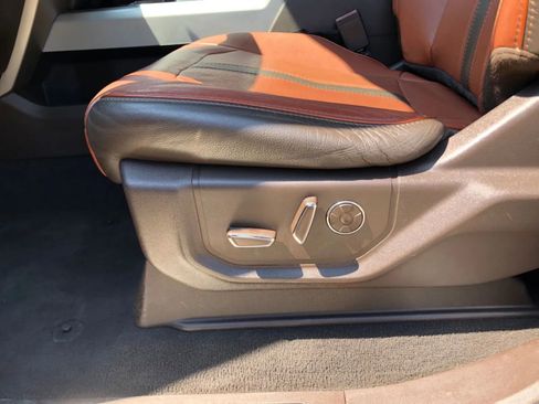 Used 2019 Ford F250 King Ranch w/ King Ranch Ultimate Package AWD/4WD image 18