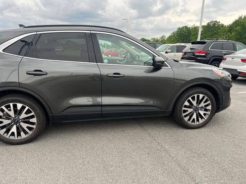 Used 2020 Ford Escape Titanium AWD/4WD image 9