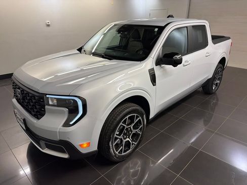 New 2026 Ford Maverick Lariat AWD/4WD image 3