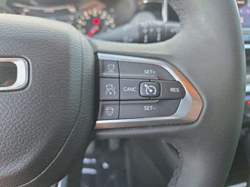 Used 2023 Jeep Compass Limited AWD/4WD image 11